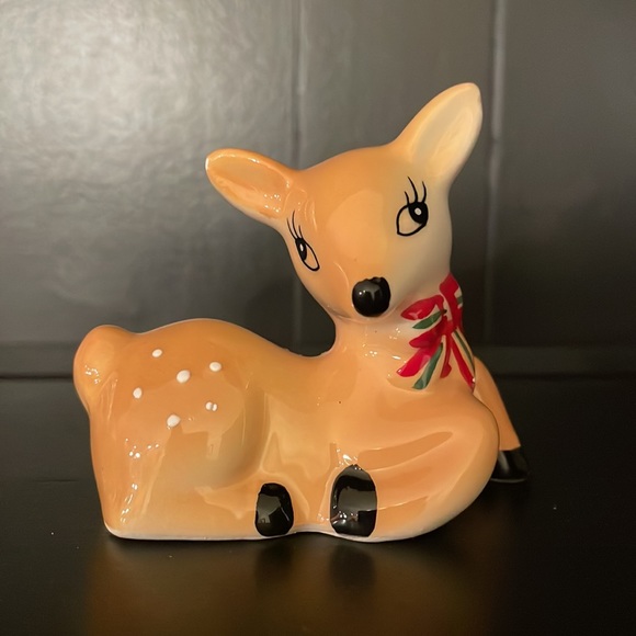 Reindeer Salt and Pepper Set - Picture 2 of 7